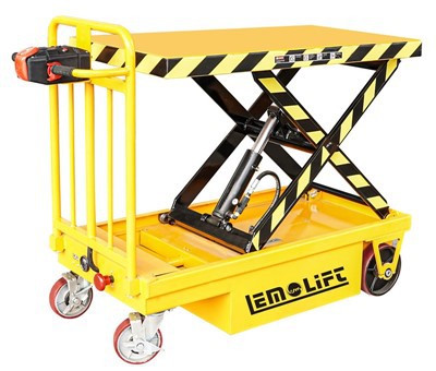 電気ハサミのテーブル